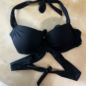 Victoria’s Secret bikini top